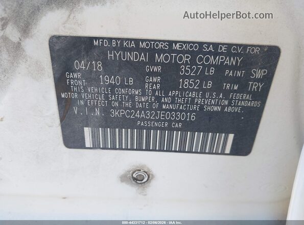 3KPC24A32JE033016 2018 HYUNDAI ACCENT Белый Вид подкапотного пространства