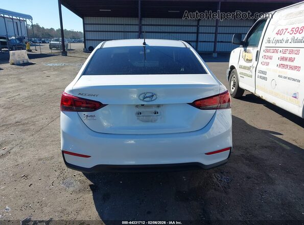 3KPC24A32JE033016 2018 HYUNDAI ACCENT Белый 