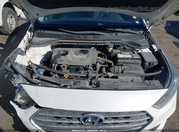 3KPC24A32JE033016 2018 HYUNDAI ACCENT Белый Вид сзади