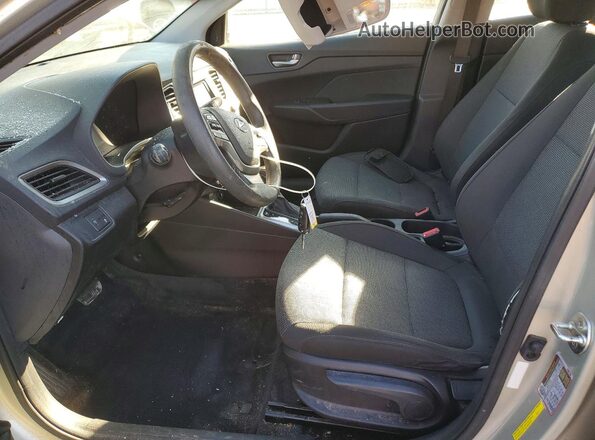 3KPC24A34JE033552 2018 HYUNDAI ACCENT Silver Սալոնի դիմացի տեսք