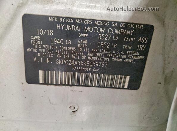 3KPC24A3XKE059767 2019 HYUNDAI ACCENT Silver Widok komory silnika