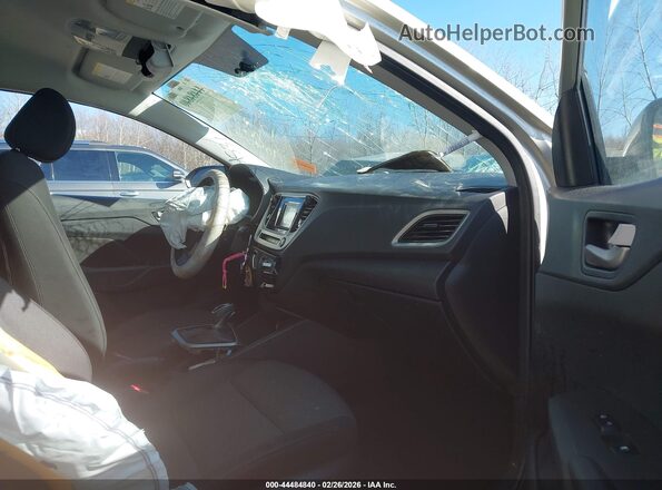 3KPC24A65LE104531 2020 HYUNDAI ACCENT Silver Widok wnętrza z przodu