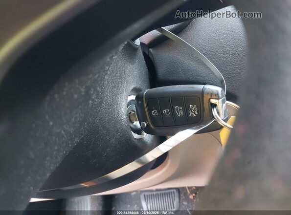 3KPC24A68NE156576 2022 HYUNDAI ACCENT Красный Вид панели приборов