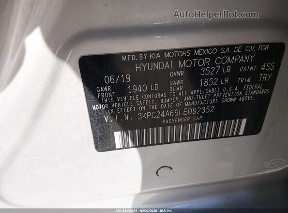 3KPC24A69LE092352 2020 HYUNDAI ACCENT Серебряный Вид подкапотного пространства
