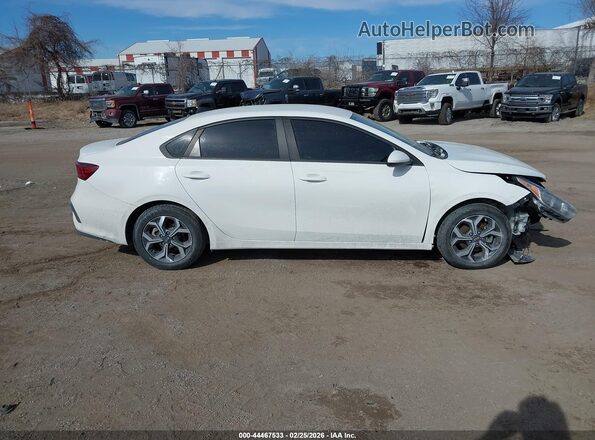 3KPF24AD0KE026802 2019 KIA FORTE Белый Вид задней части салона