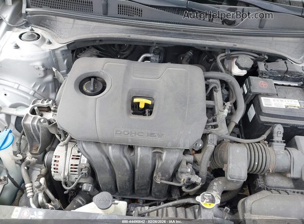 3KPF24AD2KE018832 2019 KIA FORTE Silver Widok z tyłu