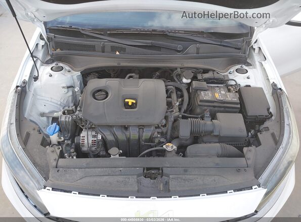 3KPF24AD2PE559905 2023 KIA FORTE White Հետևի տեսք