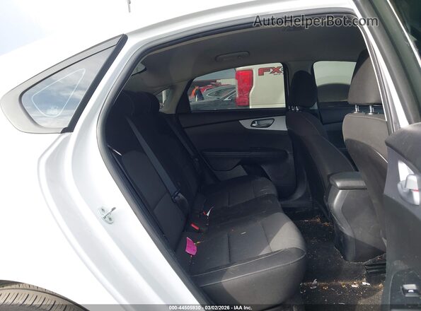 3KPF24AD2PE559905 2023 KIA FORTE White VIN կոդի պիտակի տեսք