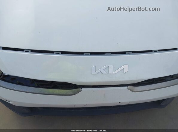 3KPF24AD2PE559905 2023 KIA FORTE White 