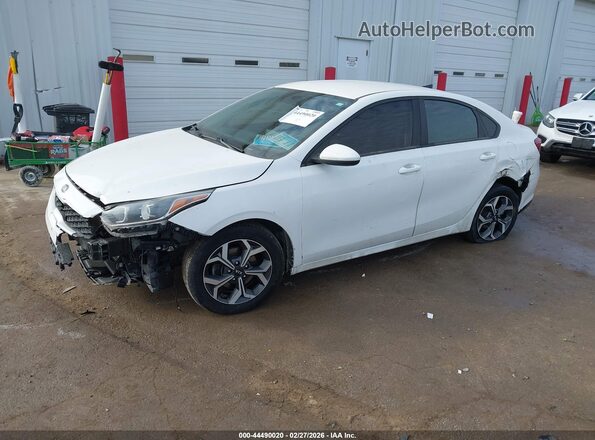 3KPF24AD4KE075985 2019 KIA FORTE Белый Передняя левая четверть