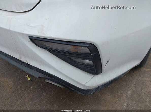 3KPF24AD4KE075985 2019 KIA FORTE Белый Вид спереди