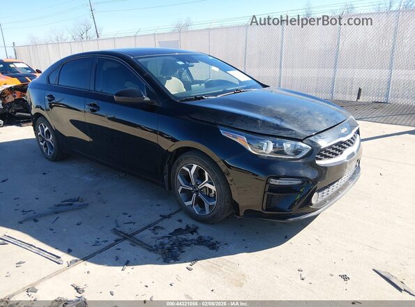 3KPF24AD4KE137045 2019 KIA FORTE Черный Передняя правая четверть