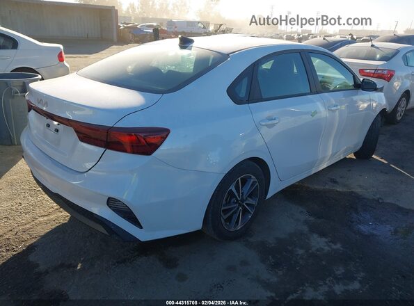 3KPF24AD4RE732309 2024 KIA FORTE Белый Задняя правая четверть