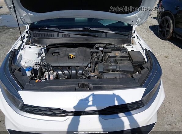 3KPF24AD5PE511315 2023 KIA FORTE White Вид ззаду