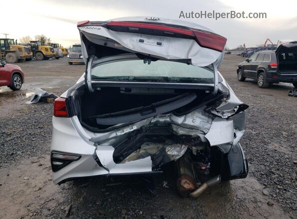3KPF24AD6ME370492 2021 KIA FORTE Серебряный Вид сзади