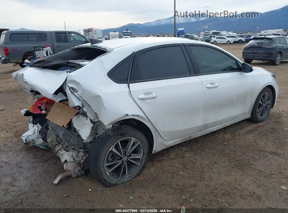 3KPF24AD6PE644097 2023 KIA FORTE Белый Задняя правая четверть