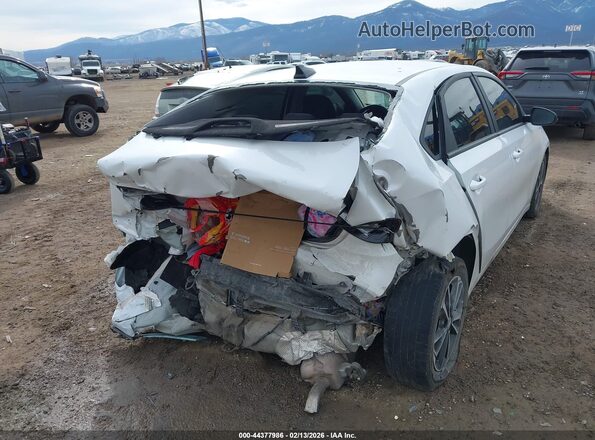 3KPF24AD6PE644097 2023 KIA FORTE Белый Вид спереди