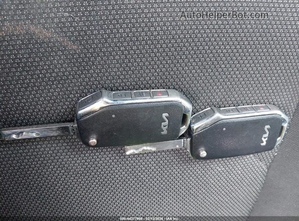 3KPF24AD6PE644097 2023 KIA FORTE Белый Вид панели приборов