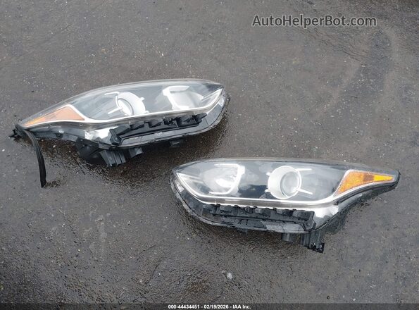3KPF24AD7KE095308 2019 KIA FORTE Черный Вид щитка приборов