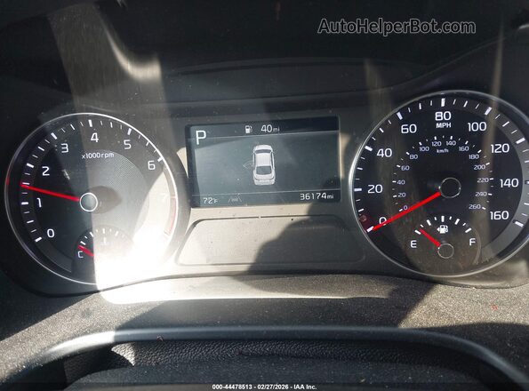 3KPF24AD8RE724360 2024 KIA FORTE White Vista de los asientos traseros