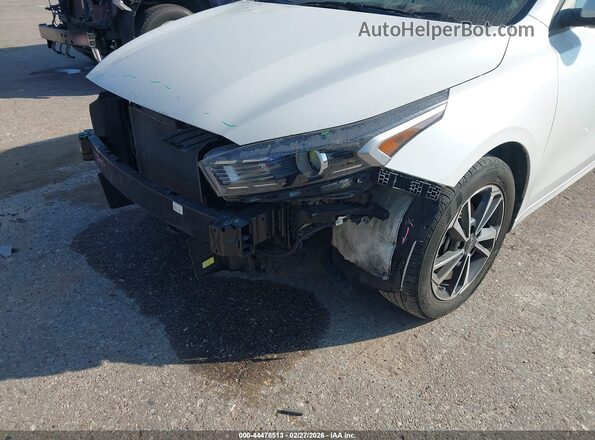 3KPF24AD8RE724360 2024 KIA FORTE White 