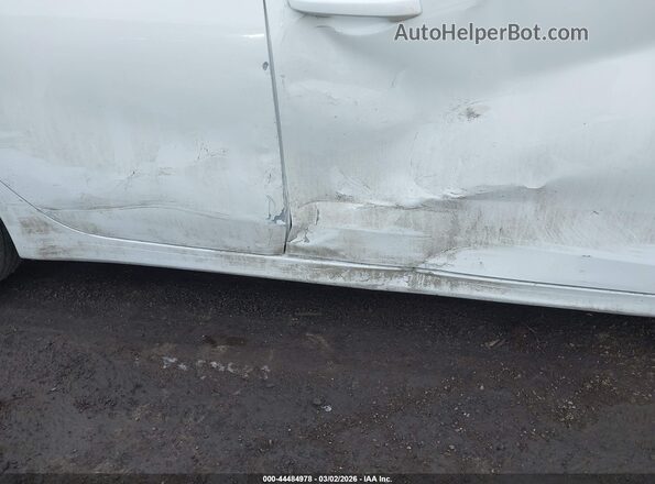 3KPF24ADXKE030288 2019 KIA FORTE White Widok z przodu