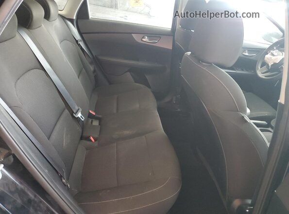 3KPF24ADXKE074002 2019 KIA FORTE Black Widok tylnych siedzeń