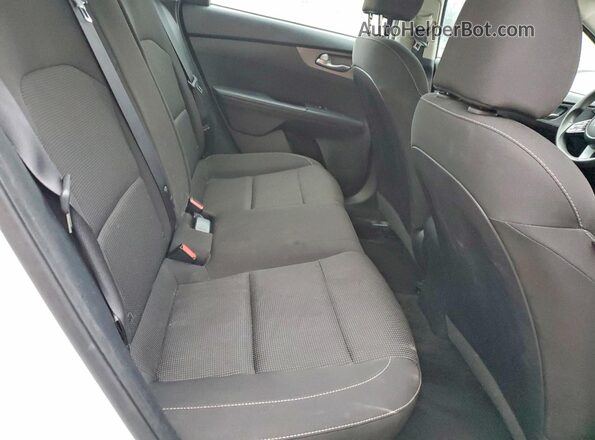 3KPF24ADXKE112134 2019 KIA FORTE Белый Вид задних сидений