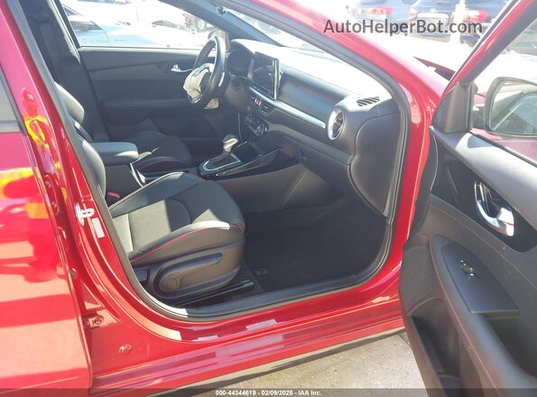 3KPF44AC5RE804331 2024 KIA FORTE Red წინა სალონის ხედი