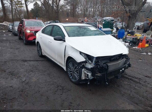 3KPF54AD5RE691907 2024 KIA FORTE Белый Передняя правая четверть