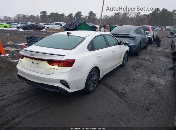 3KPF54AD5RE691907 2024 KIA FORTE Белый Задняя правая четверть