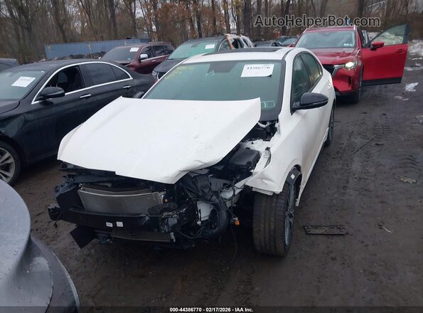 3KPF54AD5RE691907 2024 KIA FORTE Белый Вид щитка приборов