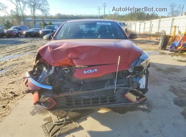 3KPF54AD7PE543660 2023 KIA FORTE Красный Вид спереди