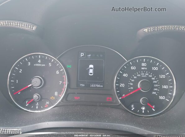 3KPFL4A73JE219239 2018 KIA FORTE Белый Вид задних сидений