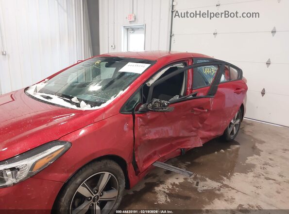3KPFL4A76JE219624 2018 KIA FORTE Красный Вид спереди