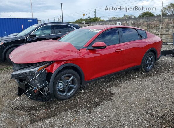 3KPFT4DE1TE253516 2026 KIA K4 Красный Передняя левая четверть