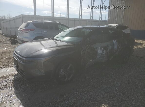3KPFT4DEXTE267818 2026 KIA K4 Серый Вид наклейки с VIN-кодом