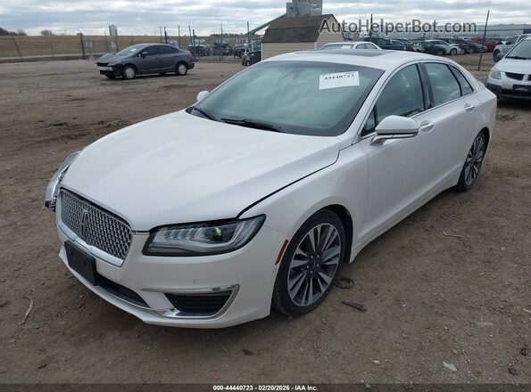 3LN6L5LU0LR610672 2020 LINCOLN MKZ Белый Передняя левая четверть