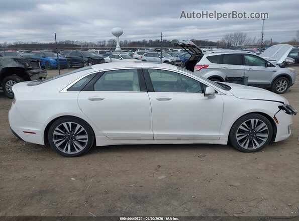 3LN6L5LU0LR610672 2020 LINCOLN MKZ Белый Вид задней части салона
