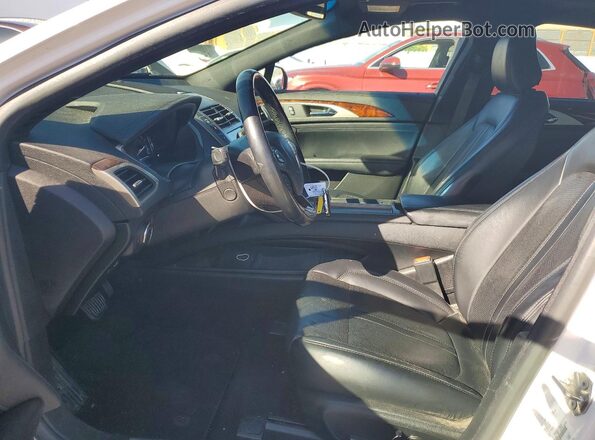 3LN6L5LU7LR609292 2020 LINCOLN MKZ Белый Вид салона спереди