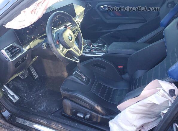 3MF13DM01R8E31668 2024 BMW M2 Black Widok wnętrza z przodu