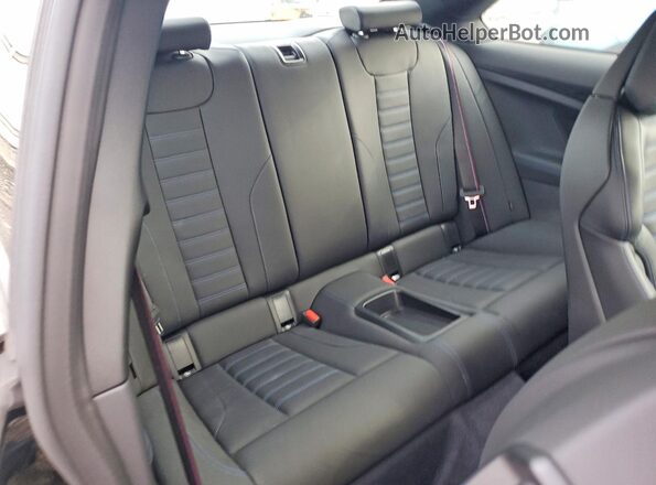 3MF13DM01R8E86394 2024 BMW M2 Black Vista de los asientos traseros