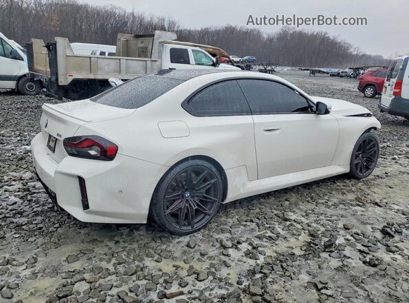 3MF13DM04R8E75681 2024 BMW M2 White Rear right