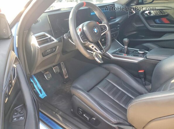 3MF23DM01S8E94568 2025 BMW M2 Синий Вид панели приборов