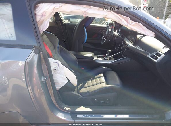 3MF23DM06S8F34868 2025 BMW M2 Gray Widok wnętrza z przodu