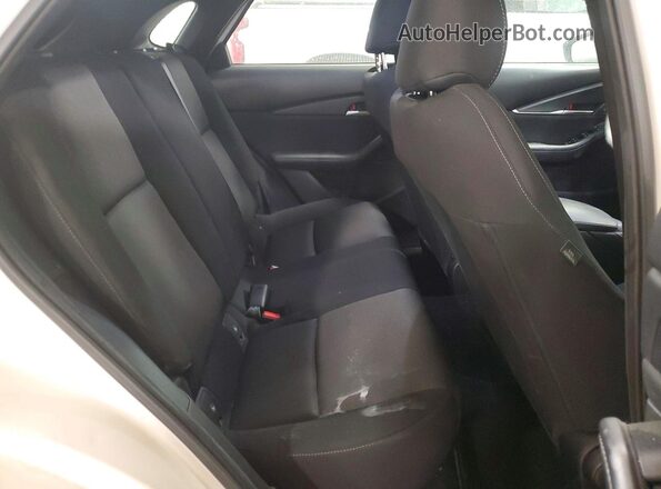 3MVDMBAM2RM647902 2024 MAZDA CX-30 White Vista interior trasera