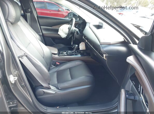 3MVDMBEY2NM443561 2022 MAZDA CX-30 Серый Вид салона спереди