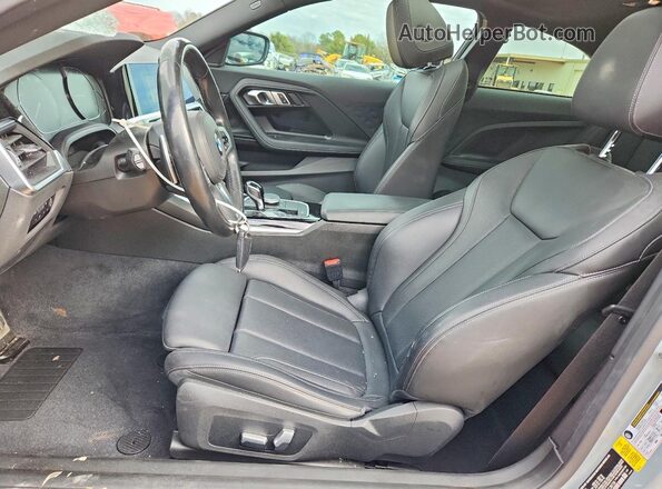 3MW23CM01N8C38736 2022 BMW OTHER Серый Вид салона спереди