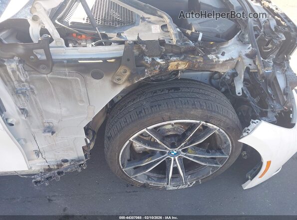 3MW39FF09P8D10545 2023 BMW OTHER Белый Вид спереди