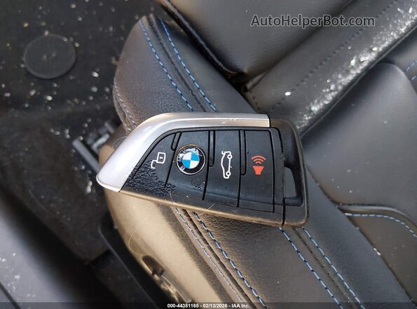 3MW69FT00T8F87435 2026 BMW M3 Red Widok deski rozdzielczej